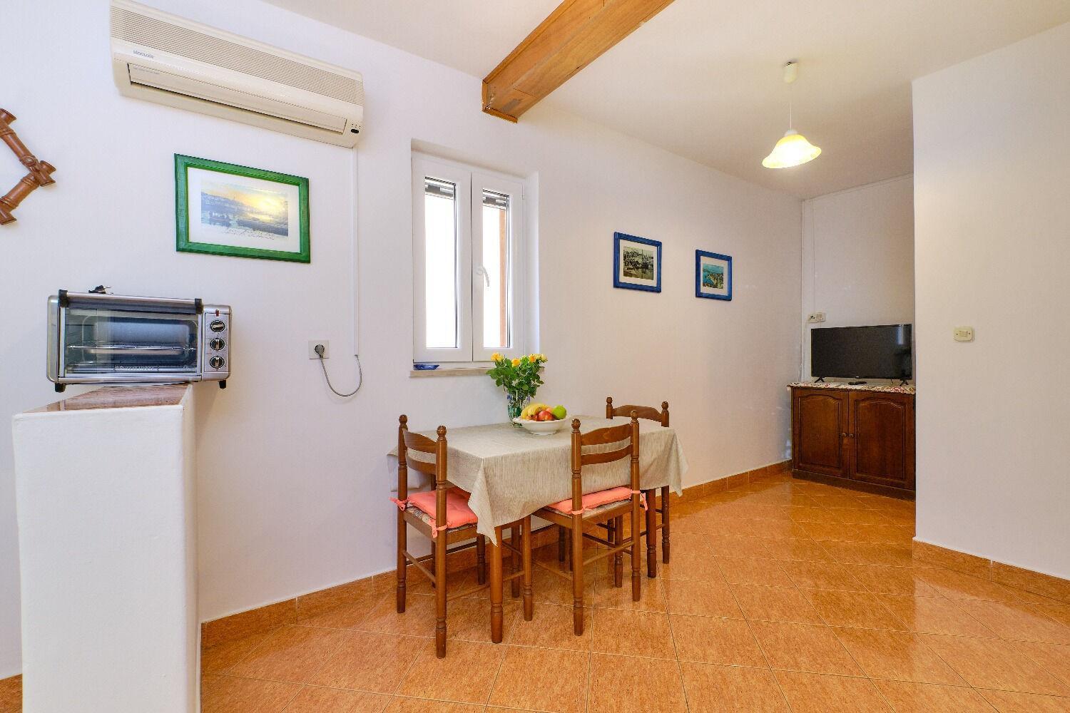 Apartments Nada - 150 M From Sea Mali Losinj Exterior photo